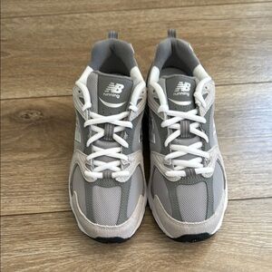 New Balance 530 Gray and White Sneakers